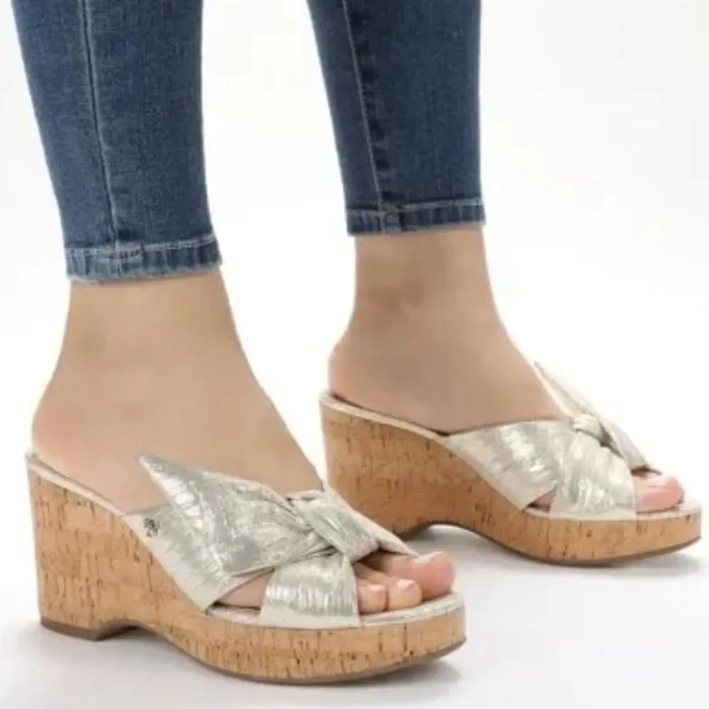 BRAND NEW SAM & LIBBY WEDGE CORK WEDGE HEEL SANDAL